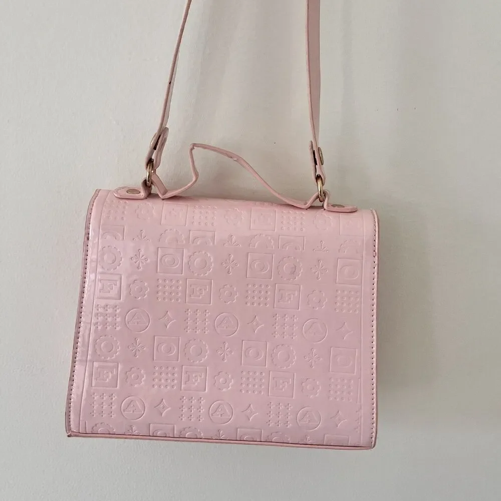 FAO Schwarz Glamour PINK Purse play pretend BARBIE CORE GOLD letters 1 Strap 8” - Picture 7 of 9